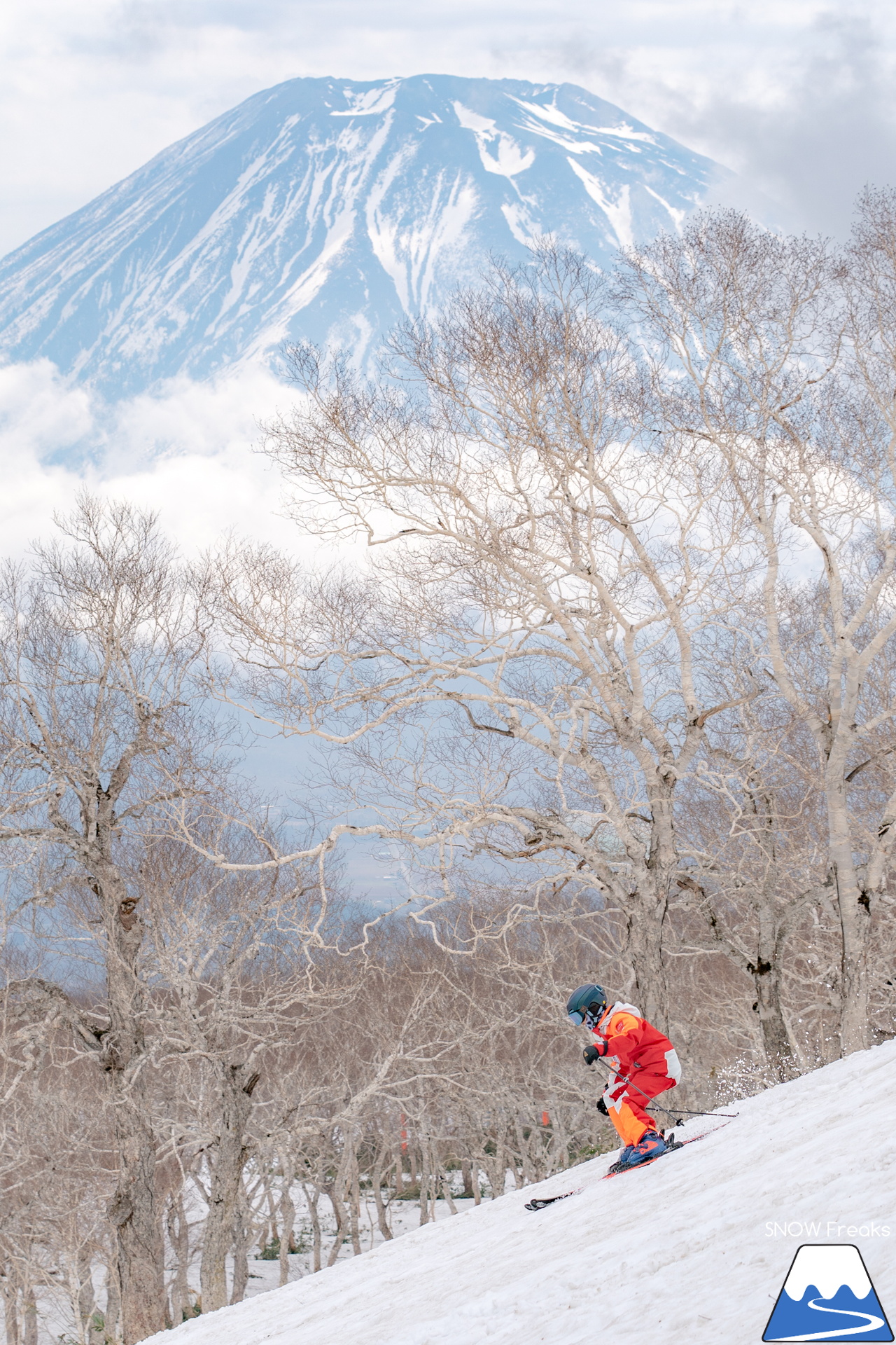 Photographer・岡﨑宜紀さんのスキー撮影にお邪魔してみたら...。撮る側も撮られる側も、笑顔いっぱい。とても楽しい撮影現場でした in ニセコ東急 グラン・ヒラフ